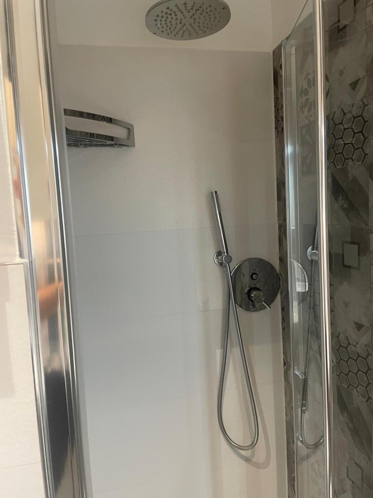 Drooms 4,0 Domotic Smart Self 24H,7 Vicino Treni Porta Susa E Centro Storico Turin Exterior photo