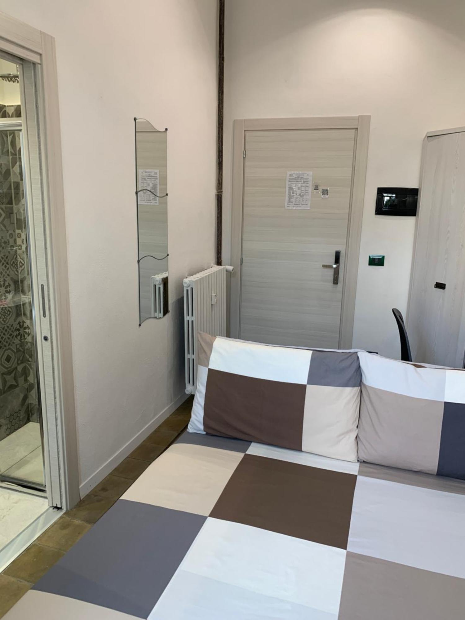 Drooms 4,0 Domotic Smart Self 24H,7 Vicino Treni Porta Susa E Centro Storico Turin Exterior photo